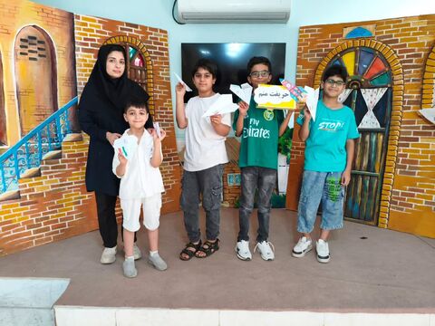 مشارکت اعضای کانون خوزستان در «پویش حریفت منم» با ساخت موشک کاغذی