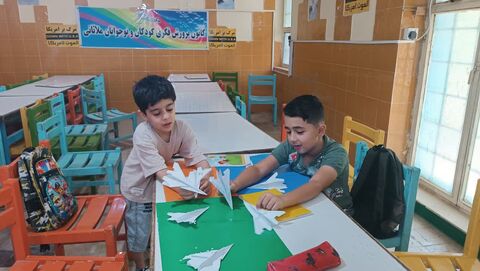 مشارکت اعضای کانون خوزستان در «پویش حریفت منم» با ساخت موشک کاغذی