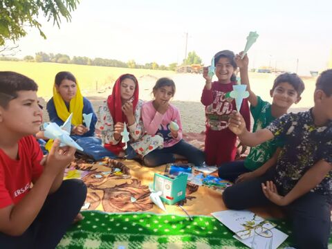 مشارکت اعضای کانون خوزستان در «پویش حریفت منم» با ساخت موشک کاغذی