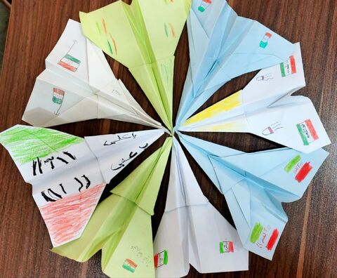 مشارکت اعضای کانون خوزستان در «پویش حریفت منم» با ساخت موشک کاغذی
