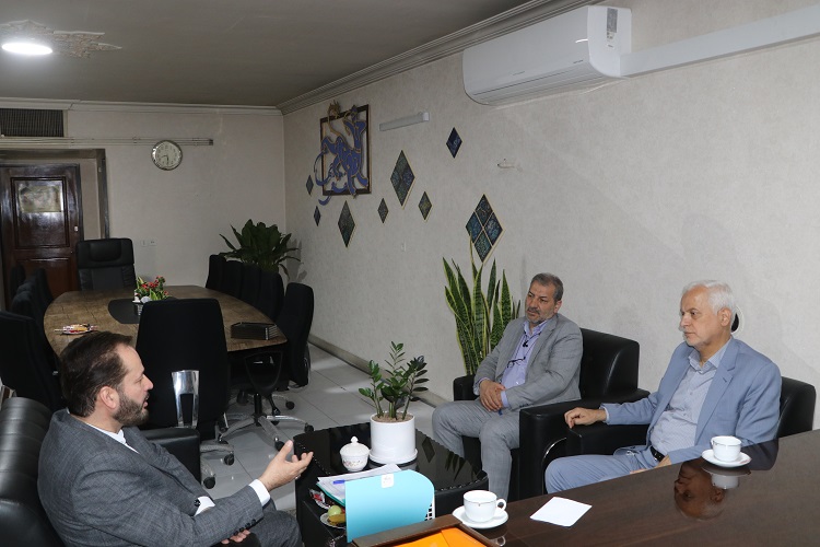 شهردار اصفهان مهمان مدیرکل کانون استان شد