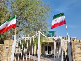 اهتزاز پرچم پر افتخار ایران همیشه سر افراز بر سر درب تمامی مراکز کانون هرمزگان