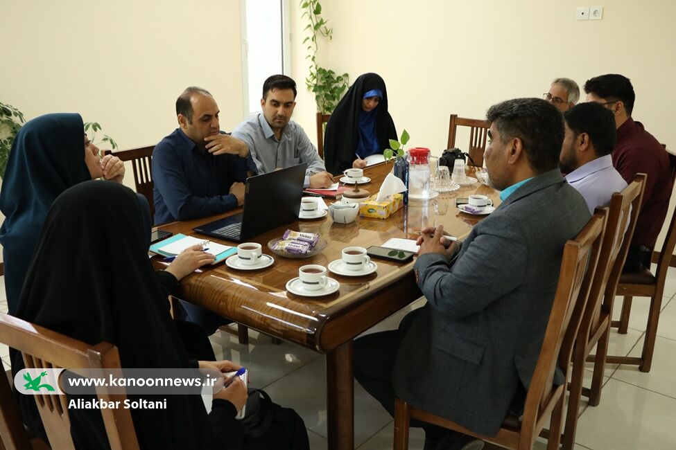 دیدار رئیس سازمان دانش‌آموزی با مدیرکل کانون استان