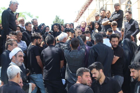 حضور اعضاء و کارکنان کانون پرورش فکری کودکان و نوجوانان استان آذربایجان شرقی در مراسم تشییع نوگلان شهید در جنایات وحشیانه رژیم سفاک صهیونیستی، در گلزار شهدای تبریز