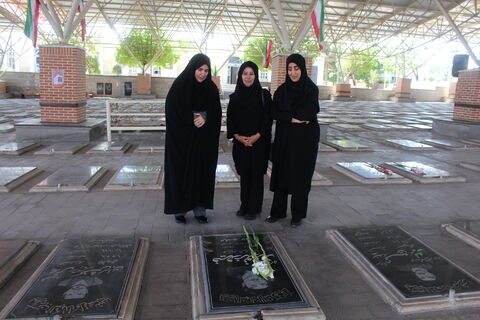 حضور اعضاء و کارکنان کانون پرورش فکری کودکان و نوجوانان استان آذربایجان شرقی در مراسم تشییع نوگلان شهید در جنایات وحشیانه رژیم سفاک صهیونیستی، در گلزار شهدای تبریز