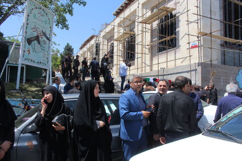 حضور اعضاء و کارکنان کانون پرورش فکری کودکان و نوجوانان استان آذربایجان شرقی در مراسم تشییع نوگلان شهید در جنایات وحشیانه رژیم سفاک صهیونیستی، در گلزار شهدای تبریز