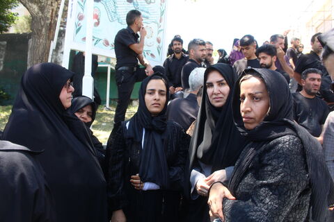 حضور اعضاء و کارکنان کانون پرورش فکری کودکان و نوجوانان استان آذربایجان شرقی در مراسم تشییع نوگلان شهید در جنایات وحشیانه رژیم سفاک صهیونیستی، در گلزار شهدای تبریز