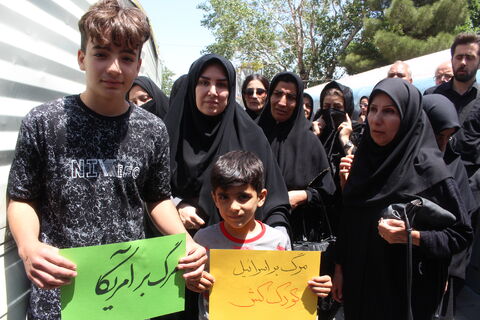 حضور اعضاء و کارکنان کانون پرورش فکری کودکان و نوجوانان استان آذربایجان شرقی در مراسم تشییع نوگلان شهید در جنایات وحشیانه رژیم سفاک صهیونیستی، در گلزار شهدای تبریز