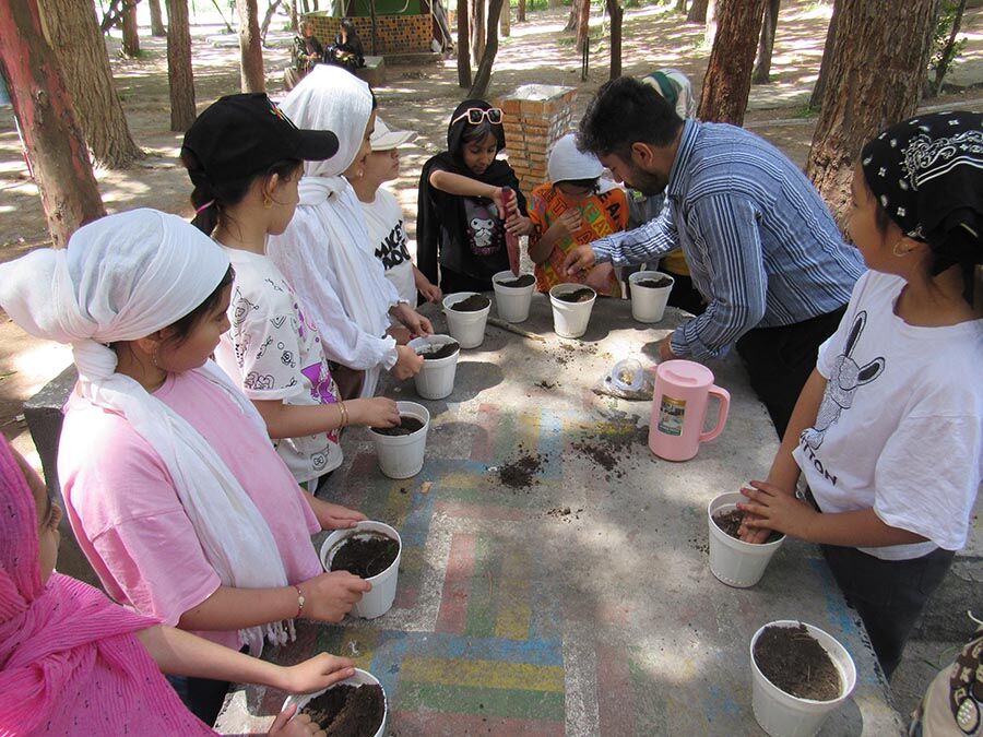 اجرای مهرواره « گلدان من» در دو مرکز کانون استان اردبیل آغاز شد