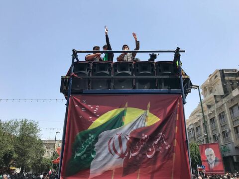 حضور وزیر آموزش و پرورش و مدیرعامل کانون در تشییع پیکر شهدای تجاوز رژیم صهیونیستی