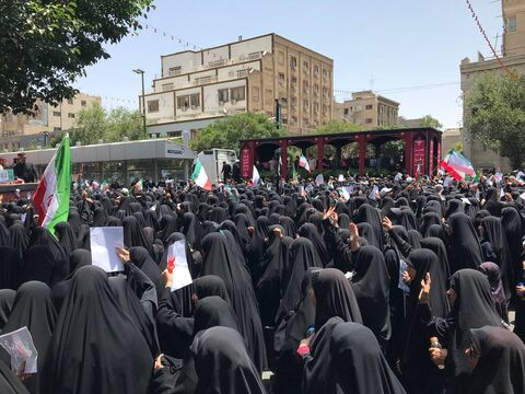 حضور وزیر آموزش و پرورش و مدیرعامل کانون در تشییع پیکر شهدای تجاوز رژیم صهیونیستی