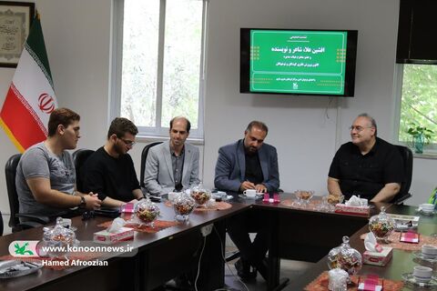نشست شاعران کودک و نوجوان مراکز کانون ساری با افشین علا