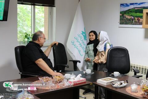 نشست شاعران کودک و نوجوان مراکز کانون ساری با افشین علا