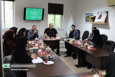 نشست شاعران کودک و نوجوان مراکز کانون ساری با افشین علا