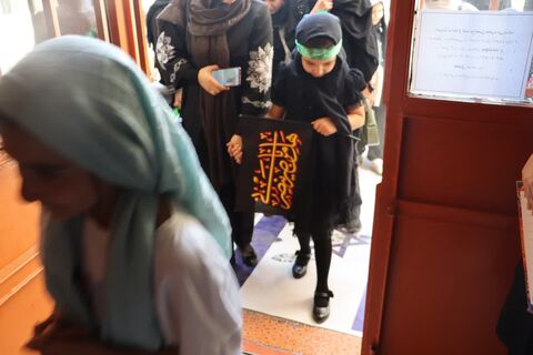 همزمان با سوم ماه محرم برگزاری سومین گردهمایی کودکان عاشورایی در مجتمع شهید فرخی کانون پرورش فکری کودکان و نوجوانان ارومیه با حضور کودکان و نوجوانان و خانواده ها