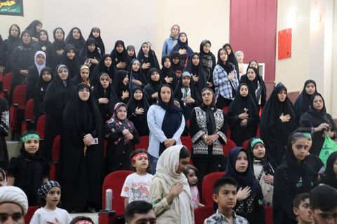 همزمان با سوم ماه محرم برگزاری سومین گردهمایی کودکان عاشورایی در مجتمع شهید فرخی کانون پرورش فکری کودکان و نوجوانان ارومیه با حضور کودکان و نوجوانان و خانواده ها