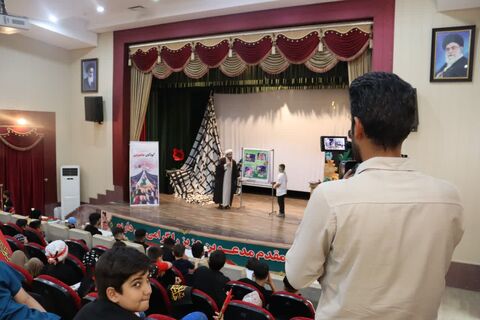 همزمان با سوم ماه محرم برگزاری سومین گردهمایی کودکان عاشورایی در مجتمع شهید فرخی کانون پرورش فکری کودکان و نوجوانان ارومیه با حضور کودکان و نوجوانان و خانواده ها