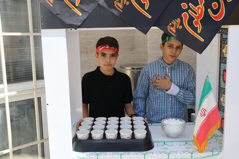 همزمان با سوم ماه محرم برگزاری سومین گردهمایی کودکان عاشورایی در مجتمع شهید فرخی کانون پرورش فکری کودکان و نوجوانان ارومیه با حضور کودکان و نوجوانان و خانواده ها