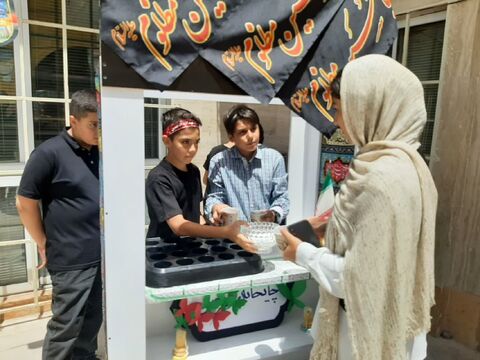 همزمان با سوم ماه محرم برگزاری سومین گردهمایی کودکان عاشورایی در مجتمع شهید فرخی کانون پرورش فکری کودکان و نوجوانان ارومیه با حضور کودکان و نوجوانان و خانواده ها
