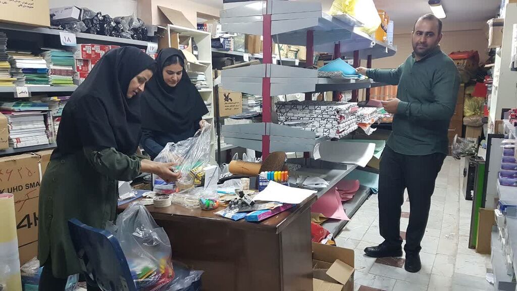 ارسال بسته‌های ملزومات تابستانی به مراکز کانون کرمانشاه