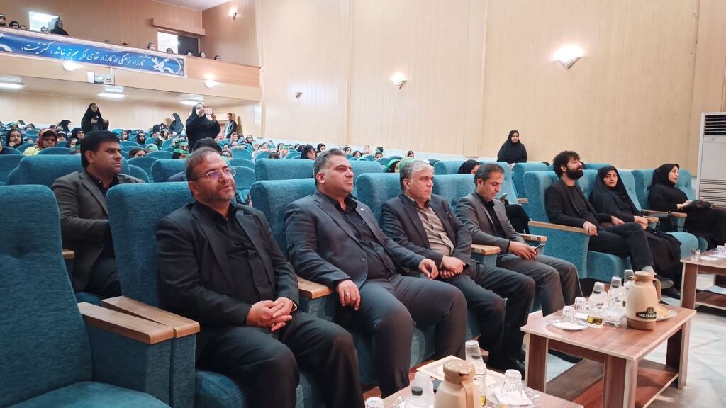 شور و شعور عاشورایی با اجرای کودکان در زاهدان