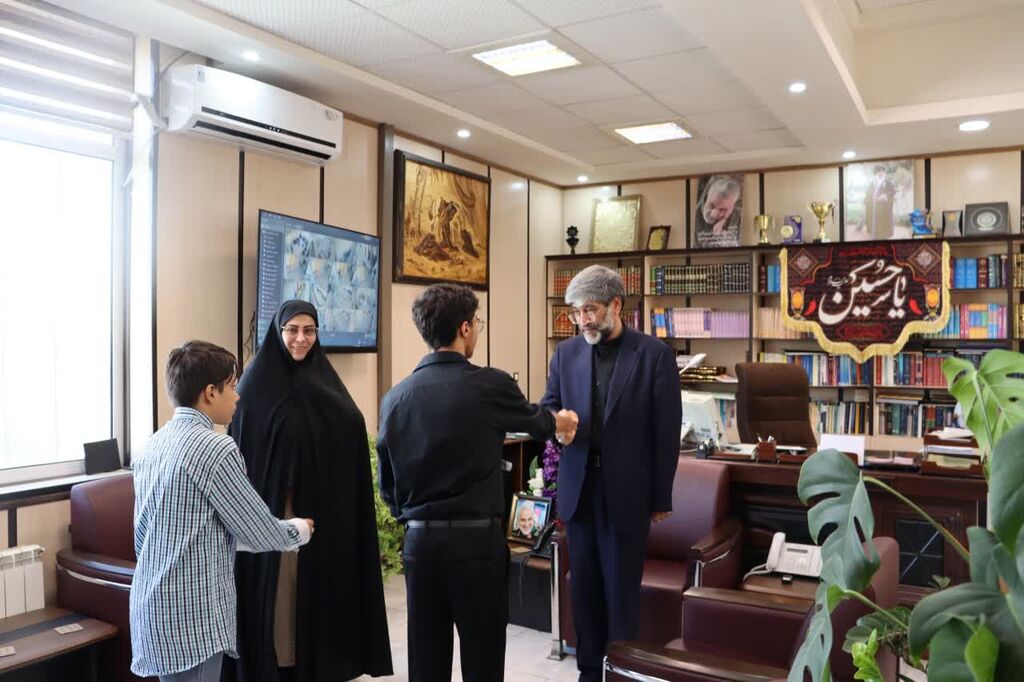 همراهی دو نسل در مسیر عدالت و فرهنگ