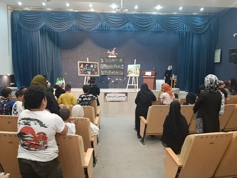 محرم که می‌شود، فعالیت‌های مراکز حال و هوای عاشورایی به خود می‌گیرند