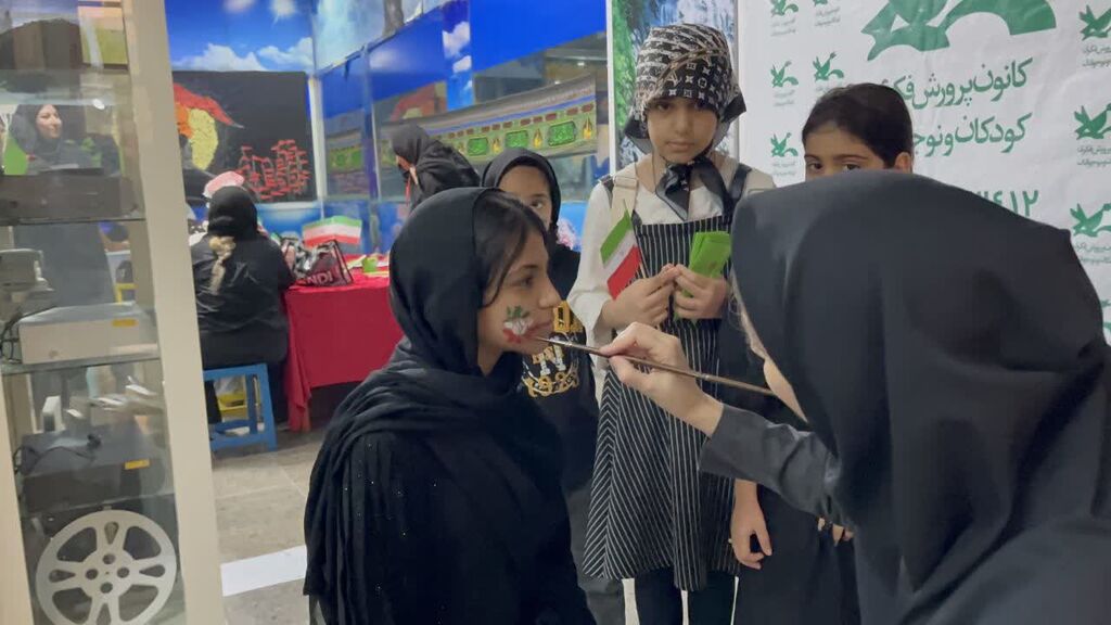 گرامیداشت یاد شهدای مقاومت و خدمت در سومین گرد همایی کودکان عاشورایی هرمزگان