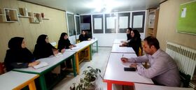 تأکید بر نقش خانواده و شورای نوجوان در گفت‌وگوی مدیرکل با مربیان مرکز نقده
