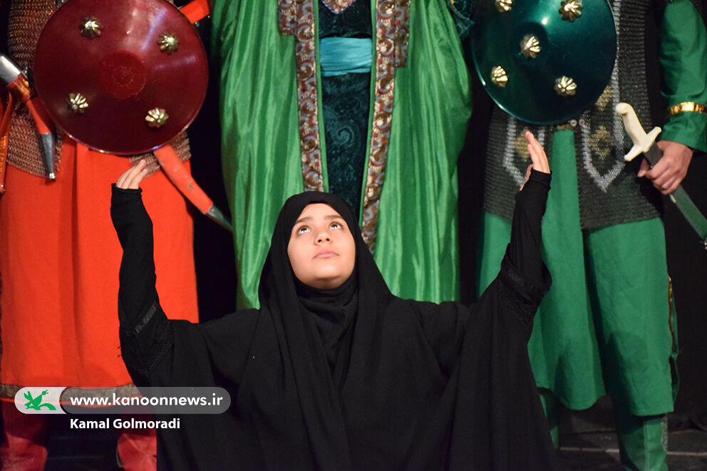 اجرای گروه تعزیهخوانی کودک و نوجوان کانون لرستان در ایام محرم