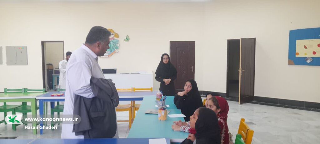 بازدید مدیرکل کانون سیستان و بلوچستان از مراکز جنوب استان با تأکید بر نقش کودکان و نوجوانان در آینده‌ی توسعه