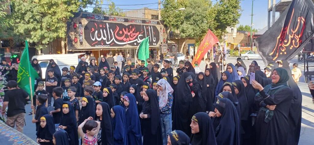 ذکر «یا حسین» در گردهمایی کودکان عاشورایی کانون همدان طنینانداز شد