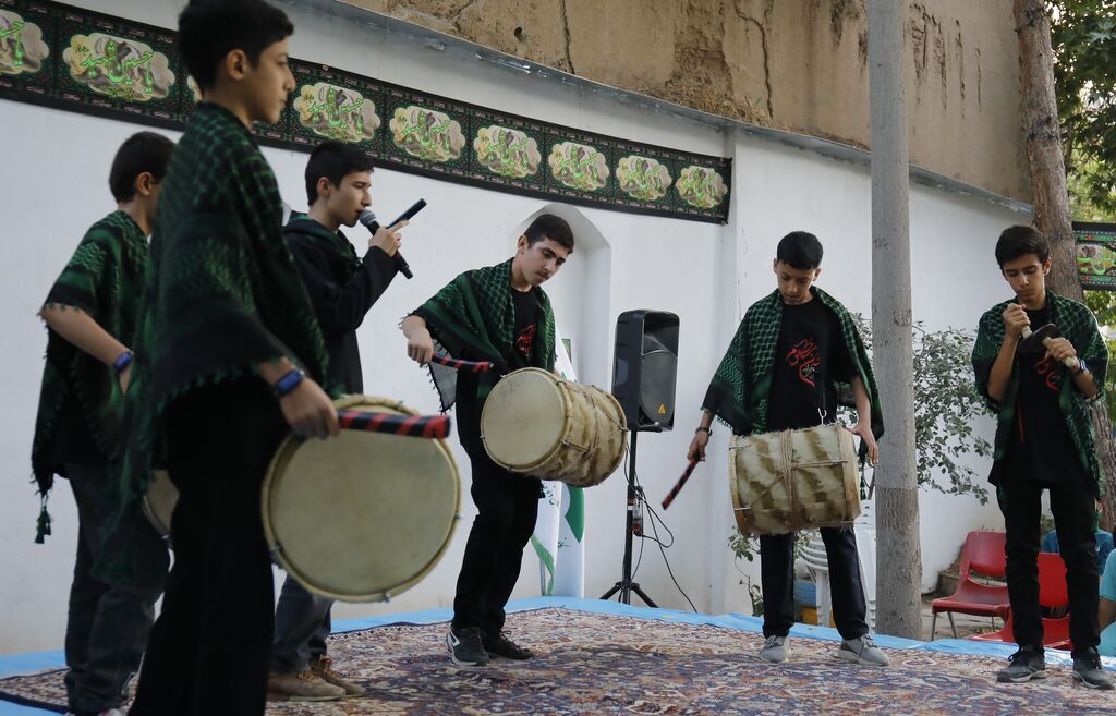قاصدان نینوا روایت دلدادگی در هیئت «قاصدان نینوا»