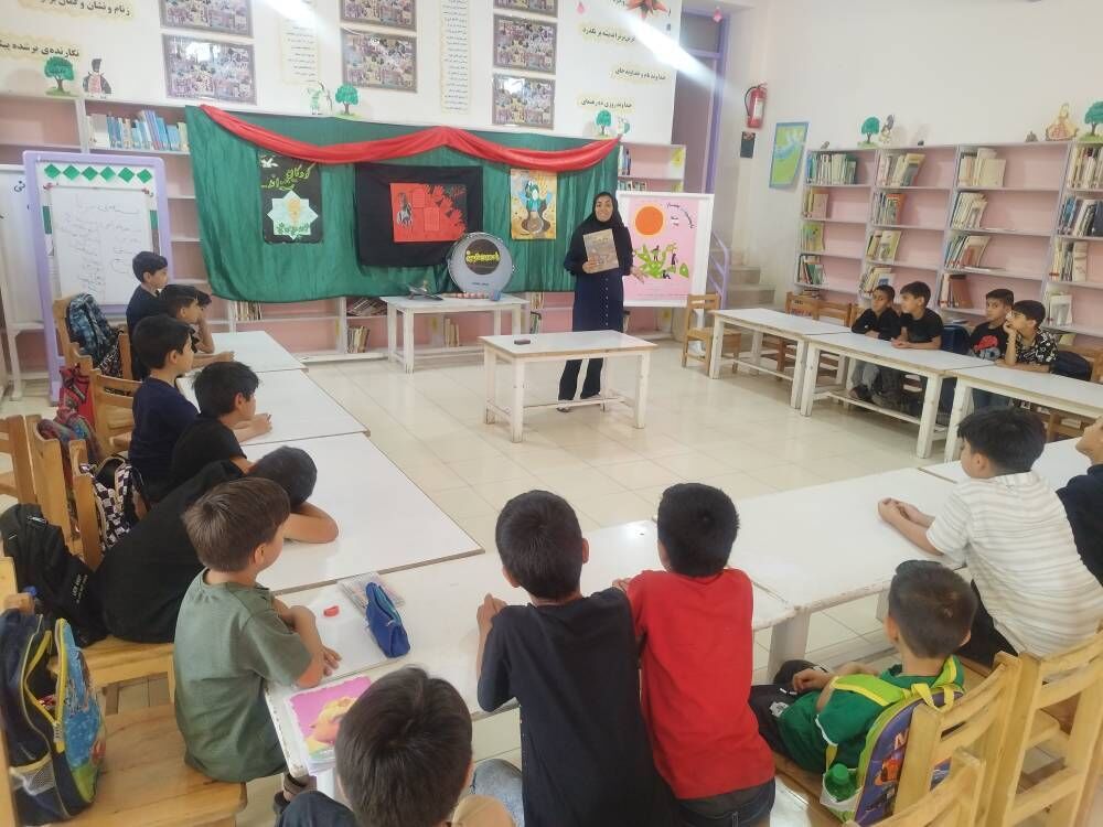 ویژهبرنامههای «گردهمایی کودکان عاشورایی» همراه با دستسازههای حسینی