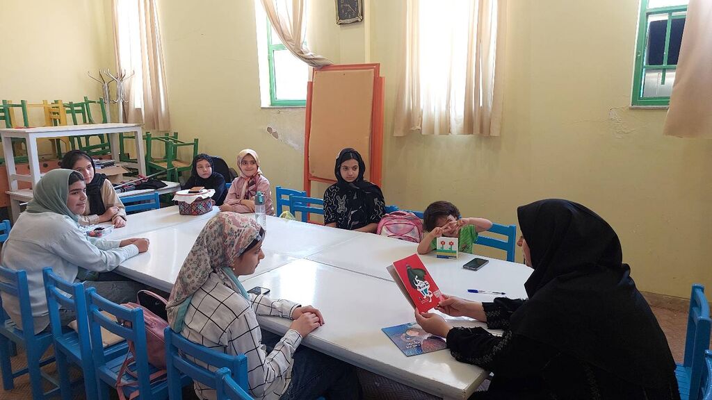 ویژهبرنامههای «گردهمایی کودکان عاشورایی» همراه با دستسازههای حسینی