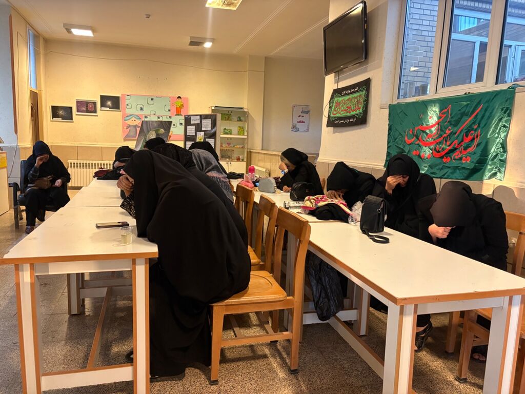 ویژهبرنامههای «گردهمایی کودکان عاشورایی» همراه با دستسازههای حسینی