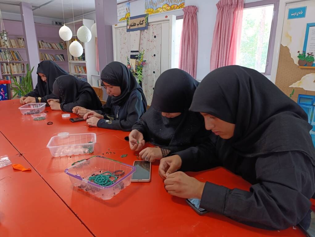 ویژهبرنامههای «گردهمایی کودکان عاشورایی» همراه با دستسازههای حسینی