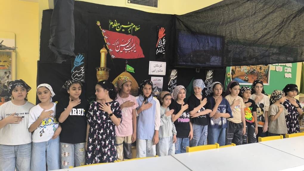 ویژهبرنامههای «گردهمایی کودکان عاشورایی» همراه با دستسازههای حسینی