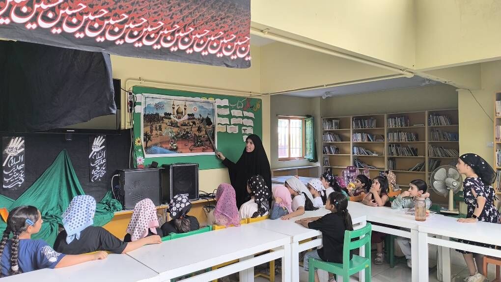 ویژهبرنامههای «گردهمایی کودکان عاشورایی» همراه با دستسازههای حسینی