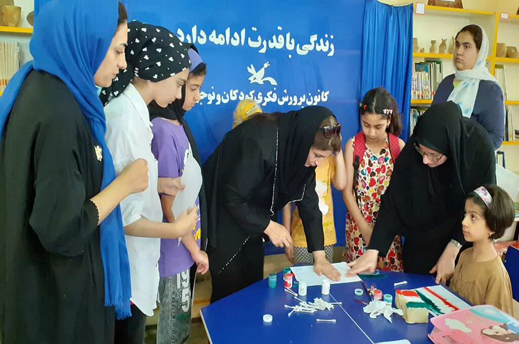 کارگاه مادر و کودک با عطر میهندوستی و رنگ خلاقیتورزی