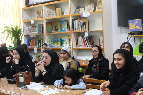 نشست نقد و بررسی رمان« شمشیر نقره ای» به مناسبت روز ملی ادبیات کودک و نوجوان