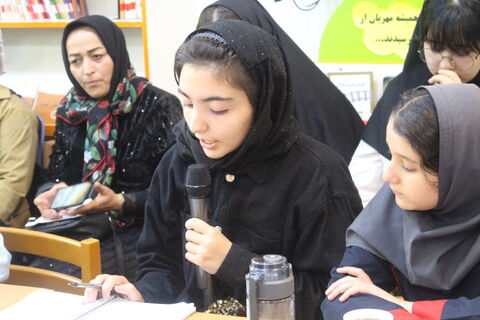 نشست نقد و بررسی رمان« شمشیر نقره ای» به مناسبت روز ملی ادبیات کودک و نوجوان
