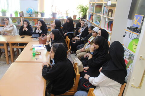 نشست نقد و بررسی رمان« شمشیر نقره ای» به مناسبت روز ملی ادبیات کودک و نوجوان