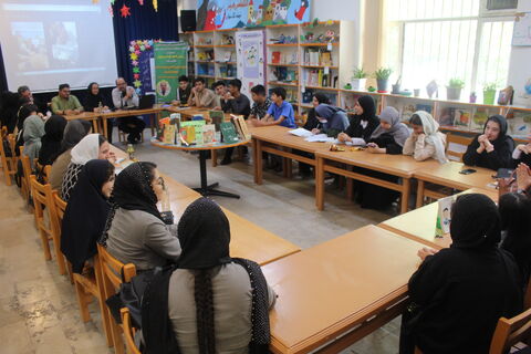نشست نقد و بررسی رمان« شمشیر نقره ای» به مناسبت روز ملی ادبیات کودک و نوجوان