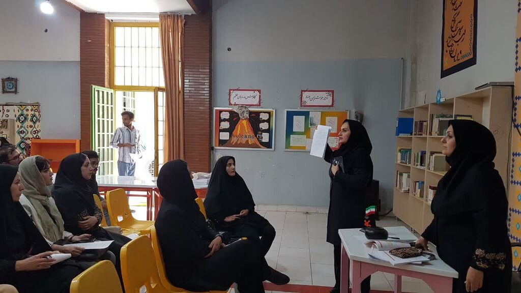 نشست با مربیان کارگاهی مراکز کانون استان کرمانشاه برگزار شد