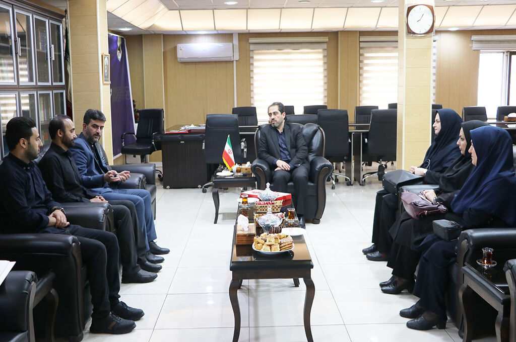 کانون پیشرو و پیشران عرصه فرهنگ است