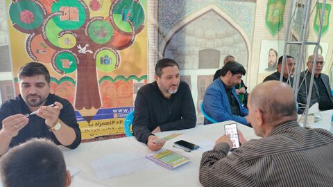 میز خدمت کانون در نماز جمعه