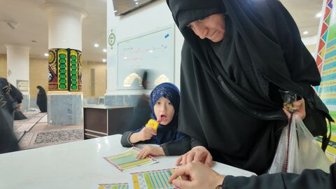 میز خدمت کانون در نماز جمعه
