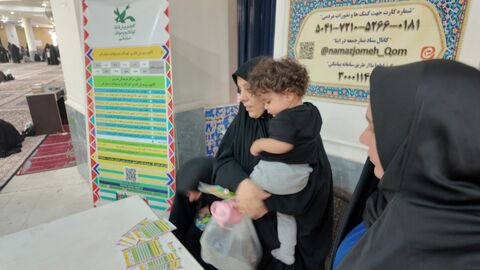 میز خدمت کانون در نماز جمعه