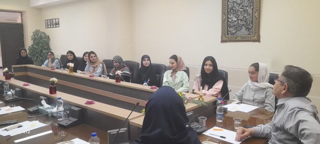 برگزاری نخستین نشست «چهارفصل شاعری»